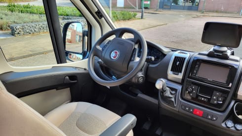 CamperTonFranka – 2p Carthago bus from 2017