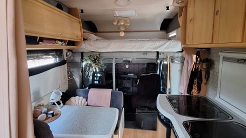 Dethleffs gezincamper 4 personen met airconditioning.  – 5p Dethleffs Alcove from 2001