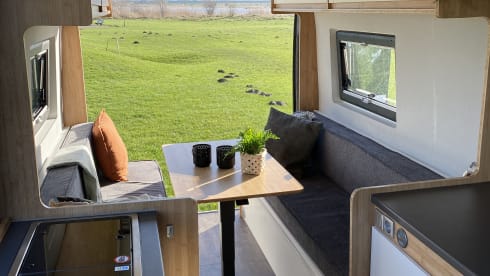 Bussie – Beautiful Adventure bus (2P), completely NEW equipped, also for tall people!