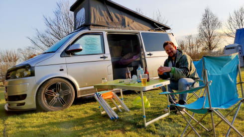 Vanny – VW T4 4 berth.