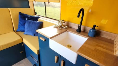 Monty Hauls – Monty Hauls Go Explore Van