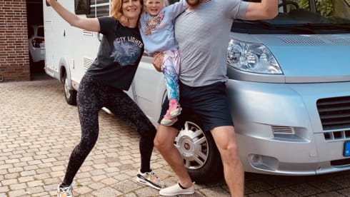Roadtripper – Nice, very complete family camper with many extras