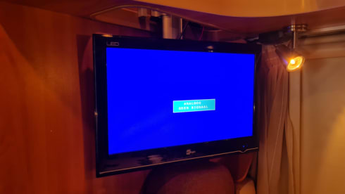 2p Hymer T672CL semi-integrated from 2009