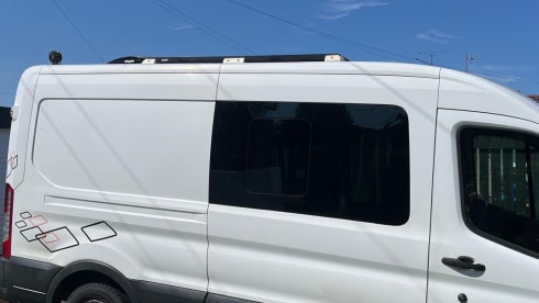 Bruno – 2-persoons Ford campervan uit 2016