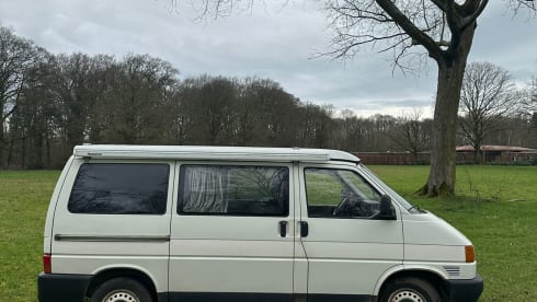 het witte schaap – 4p Volkswagen campervan uit 1997