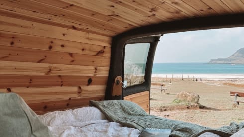 Persie – 2 berth Volkswagen bus from 2015