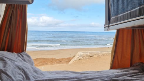 Sfeervolle camperbus! – 4p Renault bus from 2000