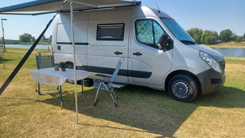Renault master 165 pk, nieuwe inrichting  – 2p Renault bus from 2015