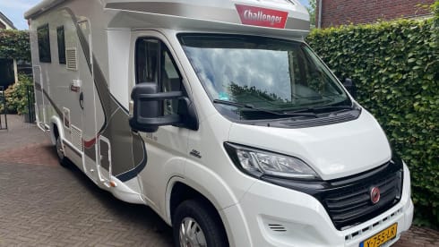 Camper compleet – 4p Challenger semi-integrated from 2016