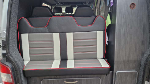 Angharad – Angharad - 4 Berth VW Campervan - *Insurance Included