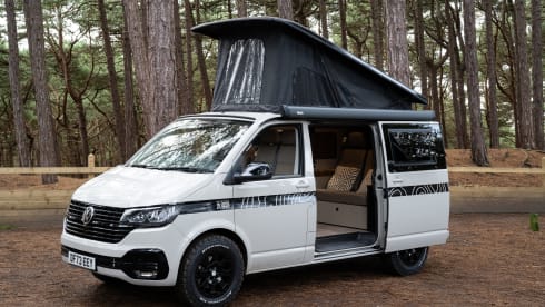 Meeko – 4 Berth Volkswagen T6.1 Campervan 