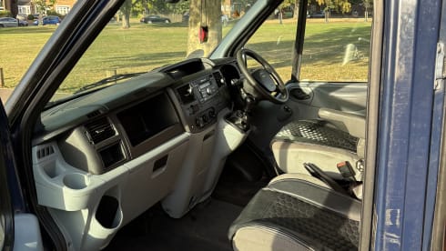Mazie – 🚐 Adventure-Ready Campervan | Cozy, Fully Equipped & Pet-Friendly! 🏕️