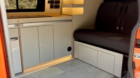 Frodo – Campervan Ford a 4 posti letto dal 2024