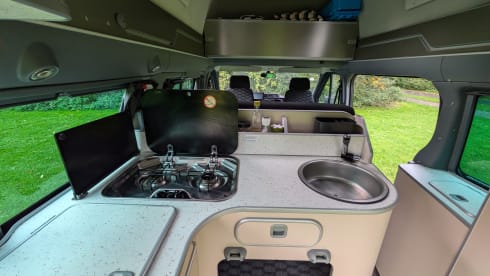 4p Ford Nugget, ideal with children!