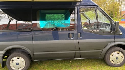 Camperbus van Jacqueline (for family and friends only!) – 2p Ford campervan uit 2007