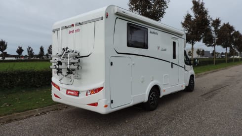 Just-Us – Luxury Dethleffs T6812 Just 90