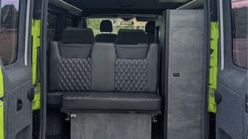 Shrek – Stunning brand new 4 seat 4 berth campervan