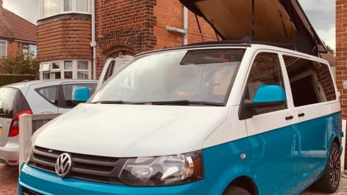 Elsie – Elsie- Beautiful Volkswagen Campervan- Sleeps 4