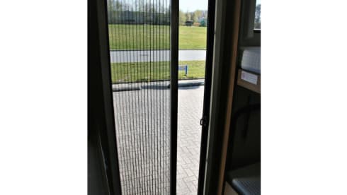 Hymer Carado A461 – Almost new family camper - 6 persons