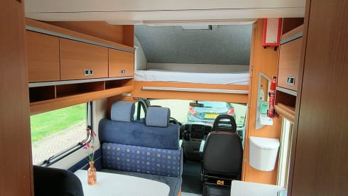 Vinny – Go on an adventure with our 6-person Camper - Ready for your trip!"