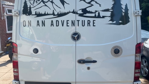 mercy – New build 3 berth Mercedes Benz Campervan 3 belted seats