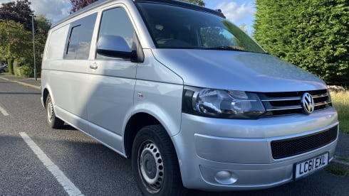 4 berth Volkswagen campervan 2011