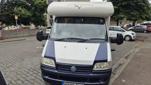Family Explorer  – 4 berth Fiat bus from 2006