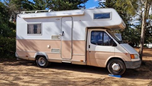 Camper Lua – 5p Ford alcove uit 1999