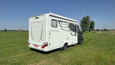Beautiful Hymer 2-seater