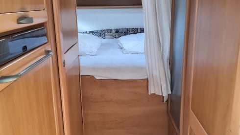 6 person family-friendly Hymer B644G