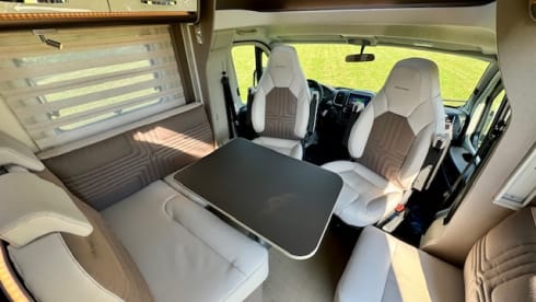 LYSEO CRUISER – SEMINTEGRALE BUESRTNER LYSEO TD 690 G - LETTI GEMELLI, GARAGE