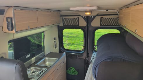 Buszz – Hymer RIo '14, 4 seater/2 bedroom. Compact, surprisingly spacious