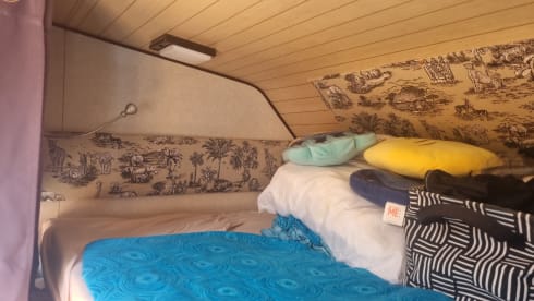 Deaf Dream Camper  – 3p Ford alcove from 1993