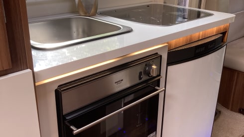 Mountain Hopper  – 6 berth Roller Team 747