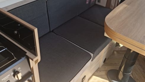 George – 5* 4 berth Chausson 650 Etape Brand new 2024