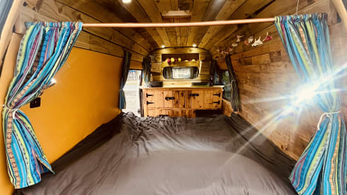 Dougie – Beautiful Quirky Camper  - heated - insurance included 