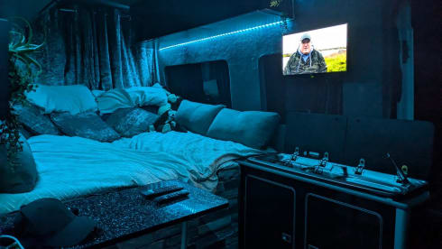 NC500 TOURER – Big comfy spacious open plan transit camper 