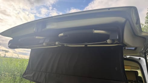 4p Volkswagen campervan uit 2004