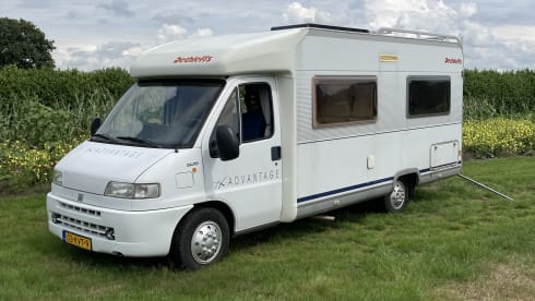 Comfortable 4p Dethleffs camper - 2001