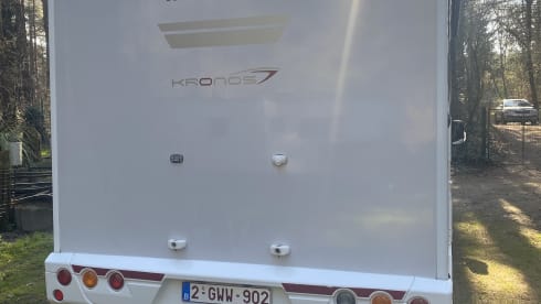 Complete camper 170 HP Ford semi-integrated from 2023 - 2 to 5 persons 