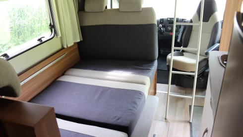 6p Peugeot alcove from 2019