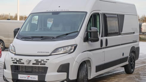 H5 – Auto Trail Expedition 67 Flex - 4 berth Campervan
