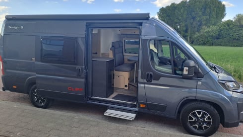 TalisIVIan – Peugeot bus 6m40 from 2025 - 2 persons