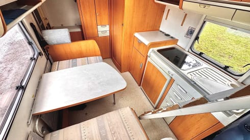 Hugo – Fiat campervan met 4 slaapplaatsen uit 2003