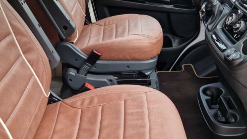 2p Sun Driver semi-integrated uit 2024