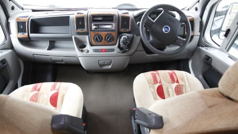 Susie – 5 berth pet friendly motorhome, based between Brighton and Gatwick