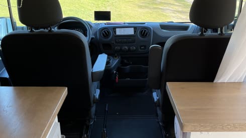 Happy Camper  – 3p Renault camper van from 2011