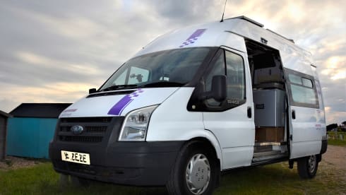 Lavender – 2/3 Berth Loo, Shower, Solar ideal Festivals & Off Grid