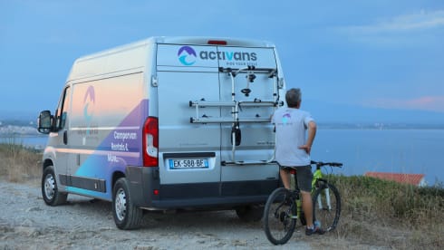 Van for 2 - Surftrip