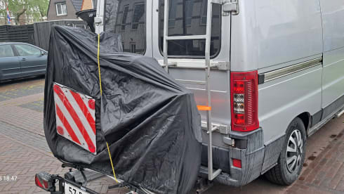 2p Peugeot bus with toilet